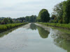 Im Canal de Bourgogne hats viele Wasserpflanzen, aber für die Boote kein Problem